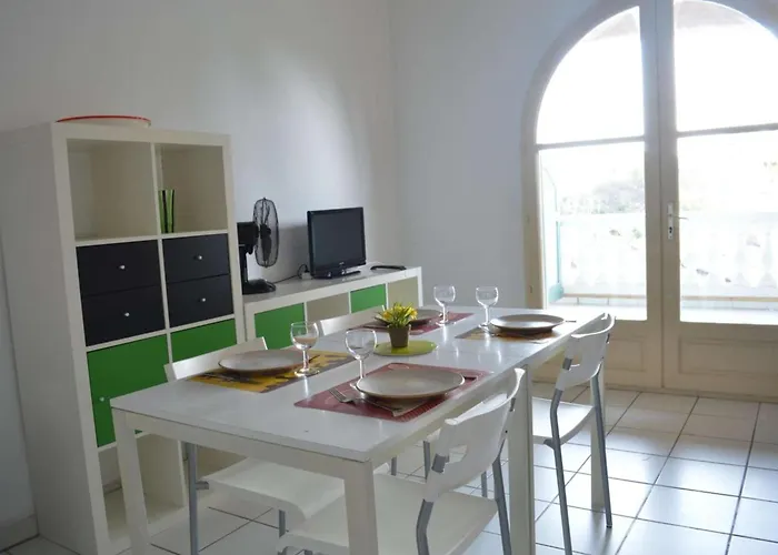 Sr300-012 Appt 2 Pieces Mezzanine 4 Personnes St Raphael Apartment